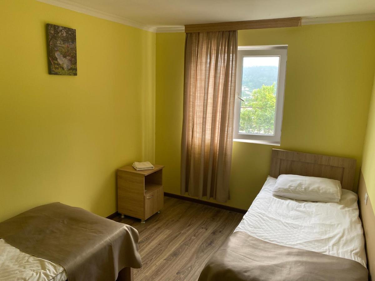 Green House Guest House Κουτάισι Εξωτερικό φωτογραφία